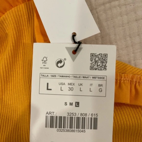 Zara Ribbed Top with Ruffles - Picture 4 of 6